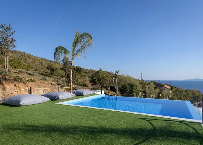 Sounio Black Villa